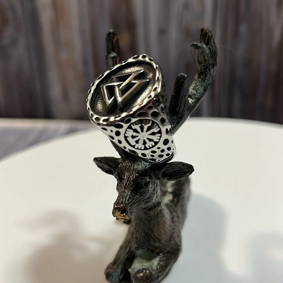 STAINLESS STEEL VIKING RING BY CELTIC WOLF COMPANY. - Picture 3 of 4